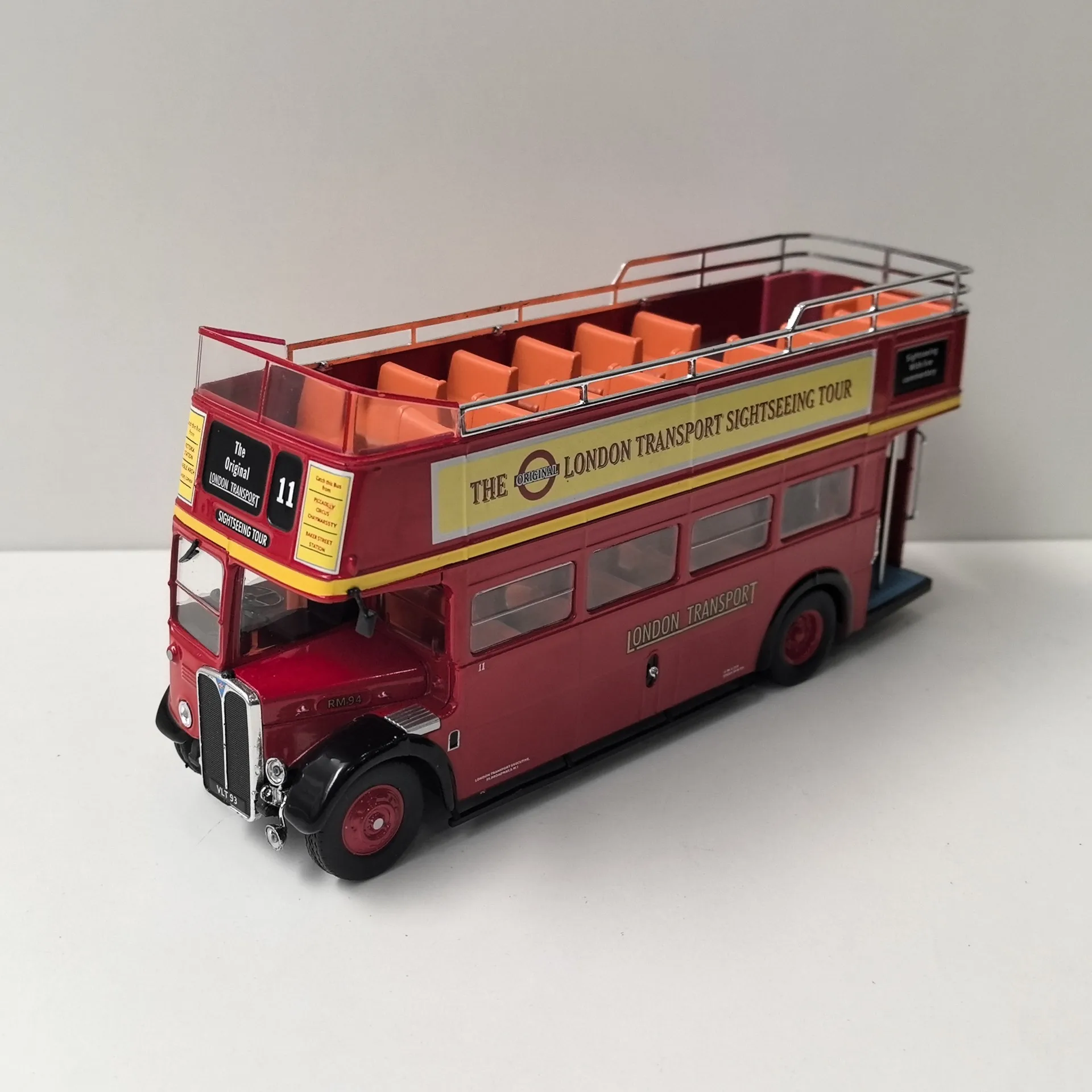 

Diecast IXO 1/43 Scale AEC REGENT RT 1950 Bus Alloy Car Model Collectible Toy Gift Souvenir Display Ornament