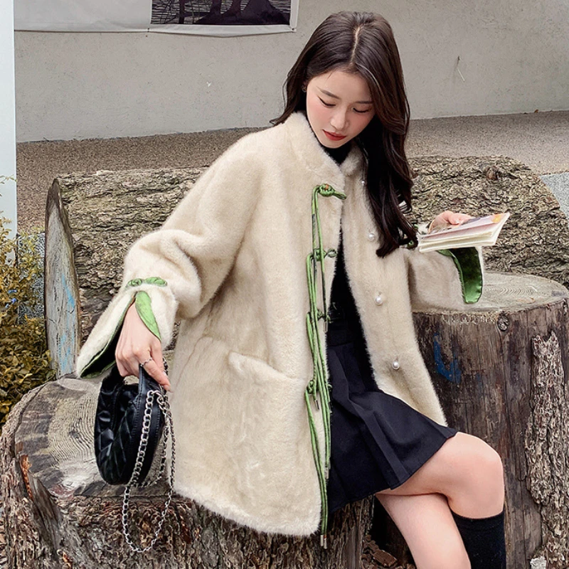 Small Fragrant Wind Fur Integrated Short Jacket 2024 New Women High-Grade Loose Retro Faux Fur Outwear Korean Style Elegant Coat