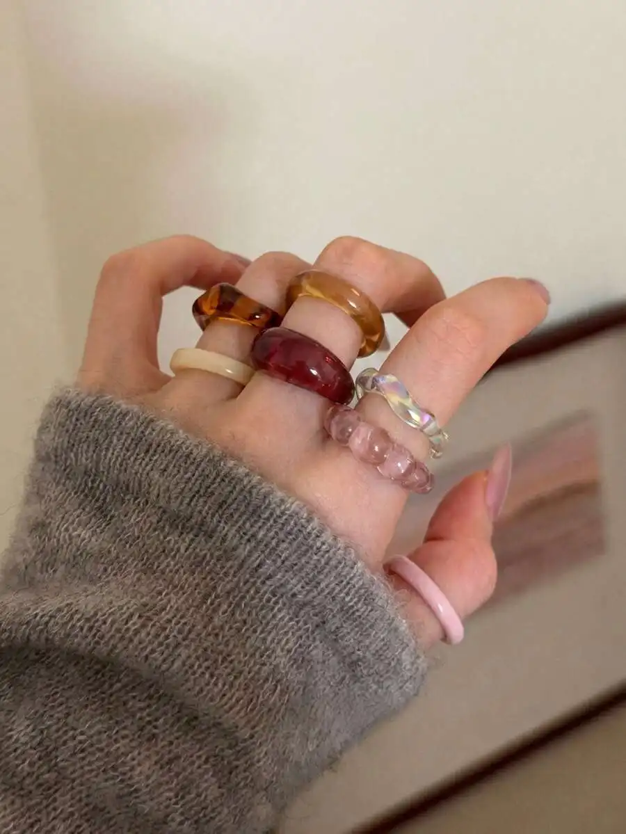 

6pcs Asymmetrical Wide Transparent Resin Dyeing Thick Ring Set Round Pattern Unique Color