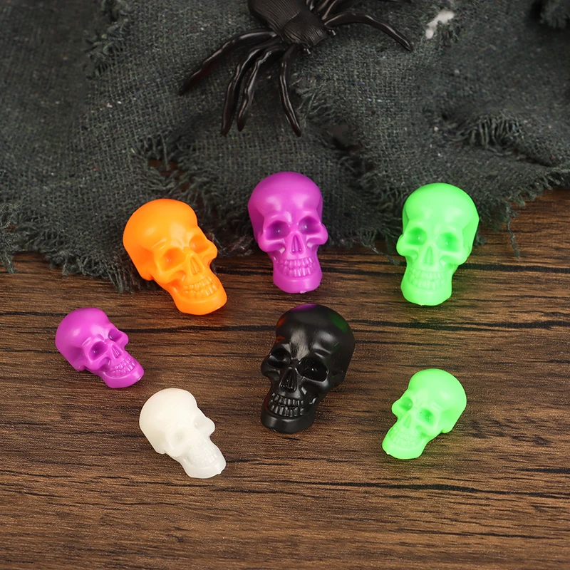 10pcs Mini Plastic Skull Heads Small Skeleton Head Fake Skull Ornaments Decoration