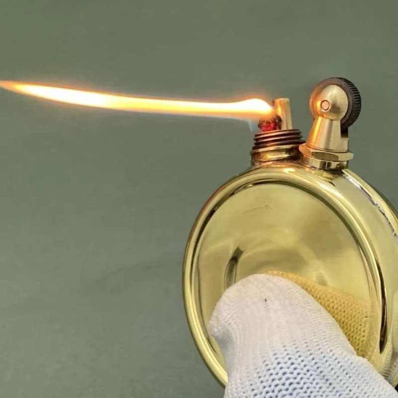 Irregular Brass Round Cake Trench Spray Dragon Kerosine Lighter Grinding Wheel Unusual Creative Oblique Fire Retro Pipe Lighters