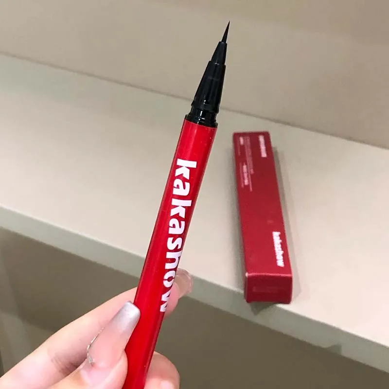 قلم كحل سائل فائق النعومة من كاكاشو، مكياج غير ملطخ، مقاوم للماء ومضاد للتعرق، قلم كحل غير ملطخ