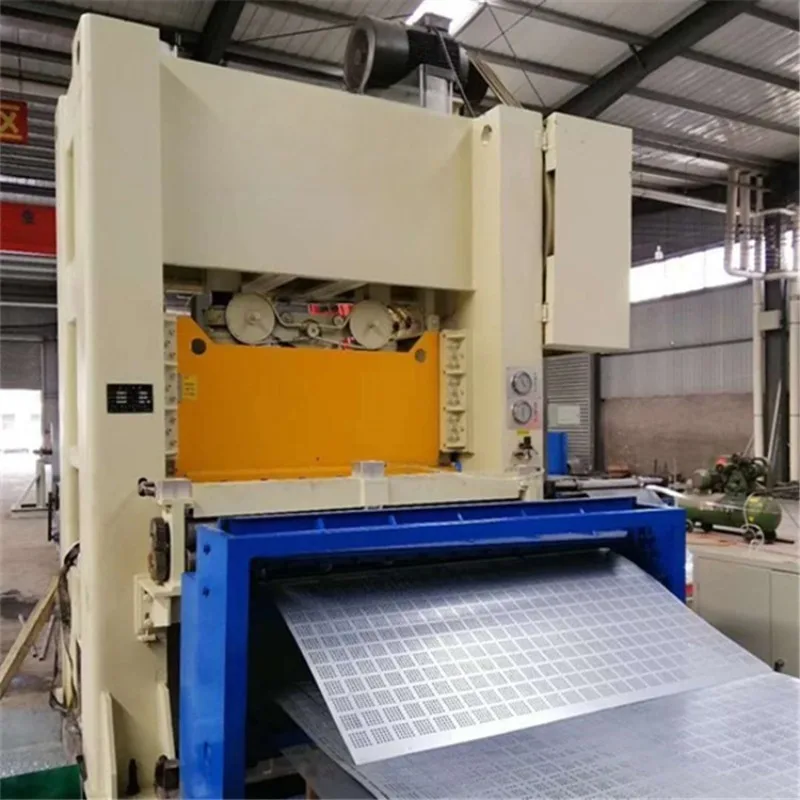 High-speed gantry punching machine numerical control punching machine, steel mesh punching machine equipment spot