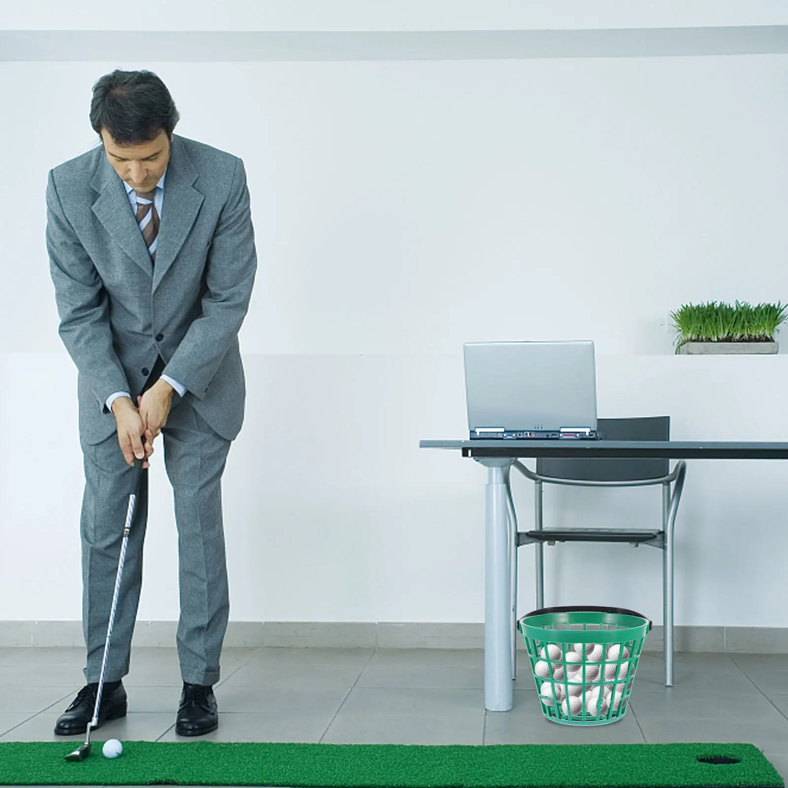 

Golf Ball Picker Nylon Storage Basket Large Capacity Outdoor Cleaning Bucket Handle Dirt Leak-Proof Durable Lightweight Portable