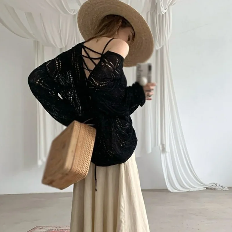 Women Hollow Out Long Sleeve Chic T-shirts V-Neck Loose Casual Beach Knit Mesh Women Y2K Tees Tops Streetwear