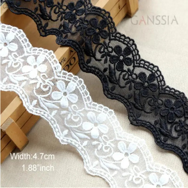 Width:4.7cm(1.88”inch)Beautiful Flower Embroidered Trimming Laces Ivory White & Black Fabric Lace for DIY Sewing Kit(KK-648)