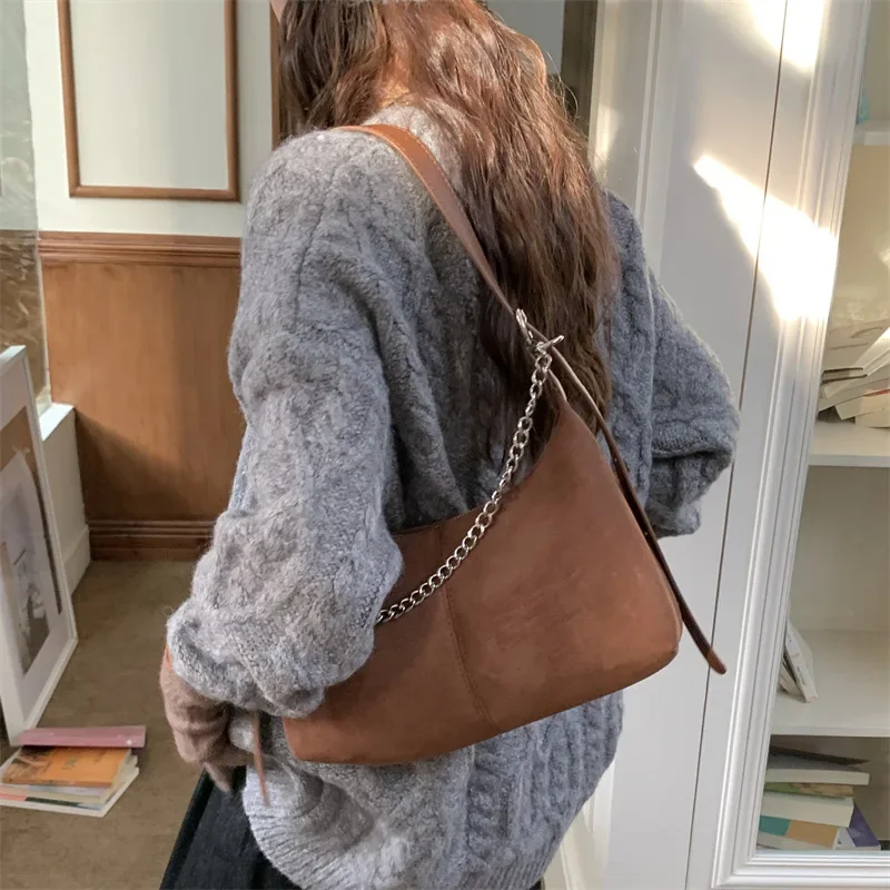 

Chain Suede Shoulder Bag 2025 Commuter Simple Diagonal Straddle Bag Winter Armpit Designer Luxury Bag