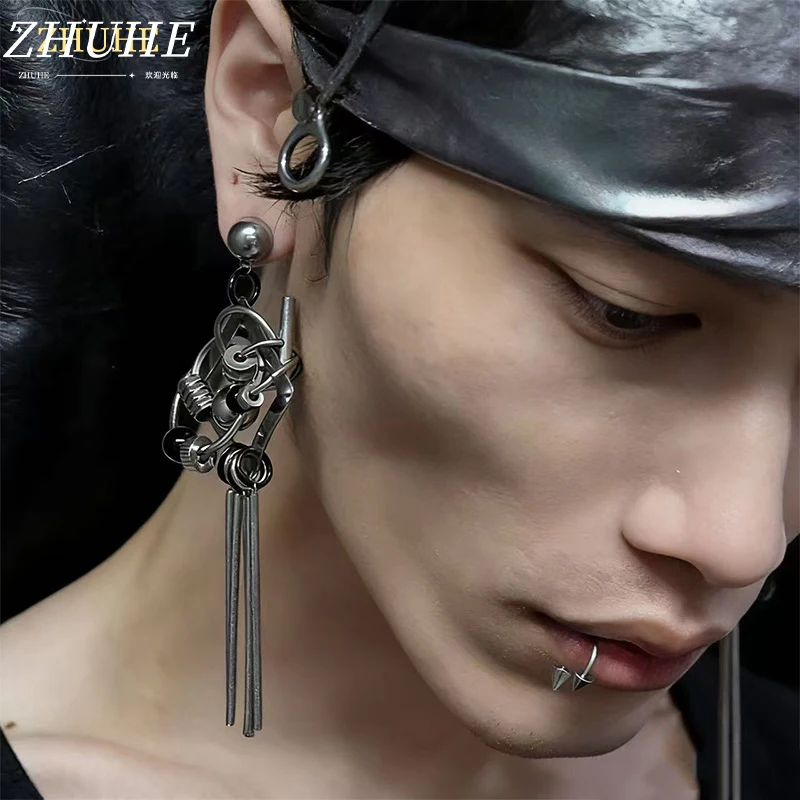 

Street Style Unisex Jewelry Accessories Ear Hanger, Edgy Assembled Earring for Men and Women with Tassel Accent