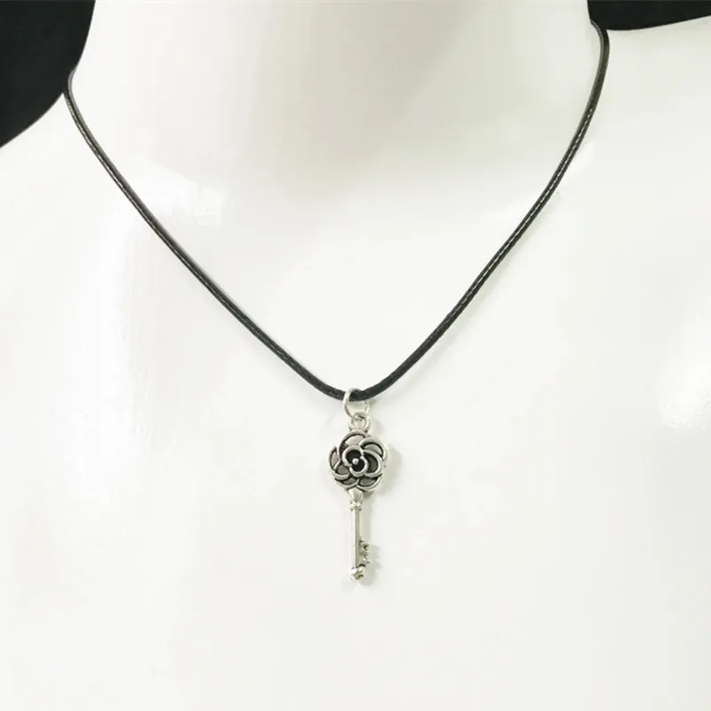 Fashion Punk Silver Color Necklace Unique Hollow Alloy Pendant Necklace For Man Women Trendy Neck Accessories Fashion Jewelry