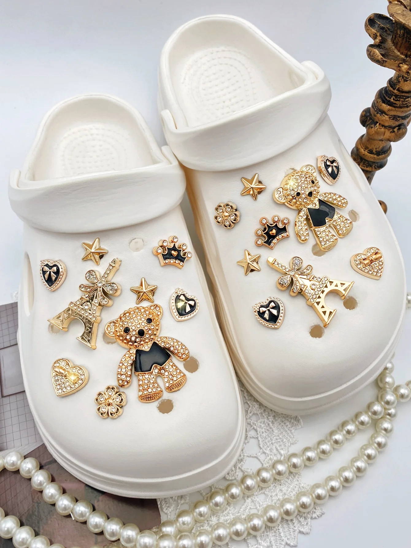 18 pieces of diamond bear, sequin tower, bow heart, diamond crown, flower, pentacle button DIY decorations, women's sandals, sli