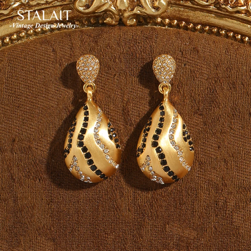 

Vintage Water Droplet Drop Earrings Luxury Designer Gold Color High Quality Brand Jewelry Valentine Day Gift Wedding Accessories