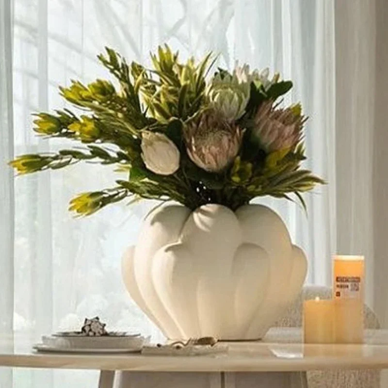 Modern Home Decoration Vase Aesthetics Interior Design Vase Home Luxury Art Nordic Elegant Wedding Center