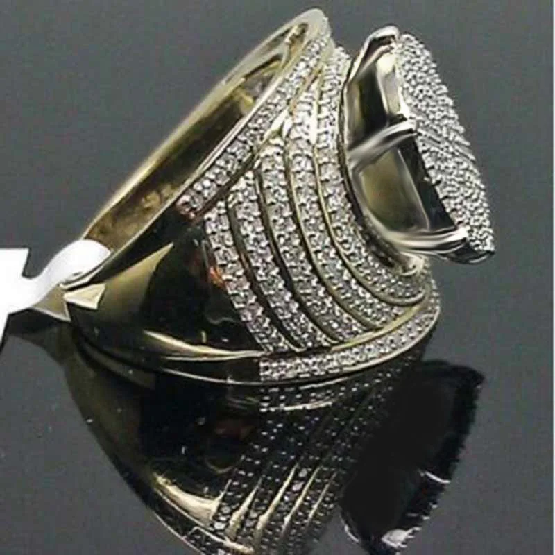 Hip Hop Gold-Plated Ring For Men And Women Diamonds Oversized Overbearing Alloy Finger Rings Male And Female Party Jewelry