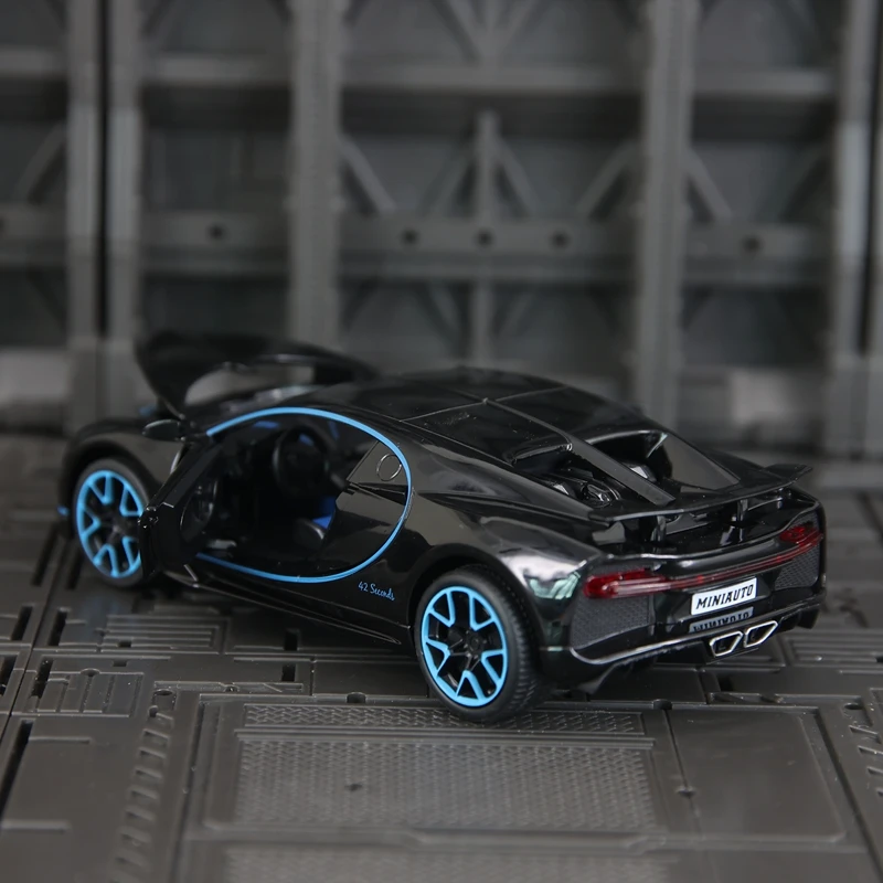 نموذج سيارة محاكاة 1:32 من سبائك بوجاتي تشيرون مع أبواب قابلة للفتح وصوت وضوء، وإكسسوارات سباق السيارات الخارقة #3