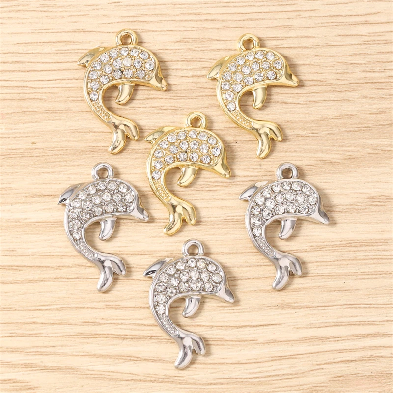 10 Stück, 18 x 25 mm, niedliche, gold- und silberfarbene Kristall-Metall-Delfin-Anhänger zum Basteln von DIY-Halsketten, Ohrringen und Schmuckaccessoires. – Detail 4
