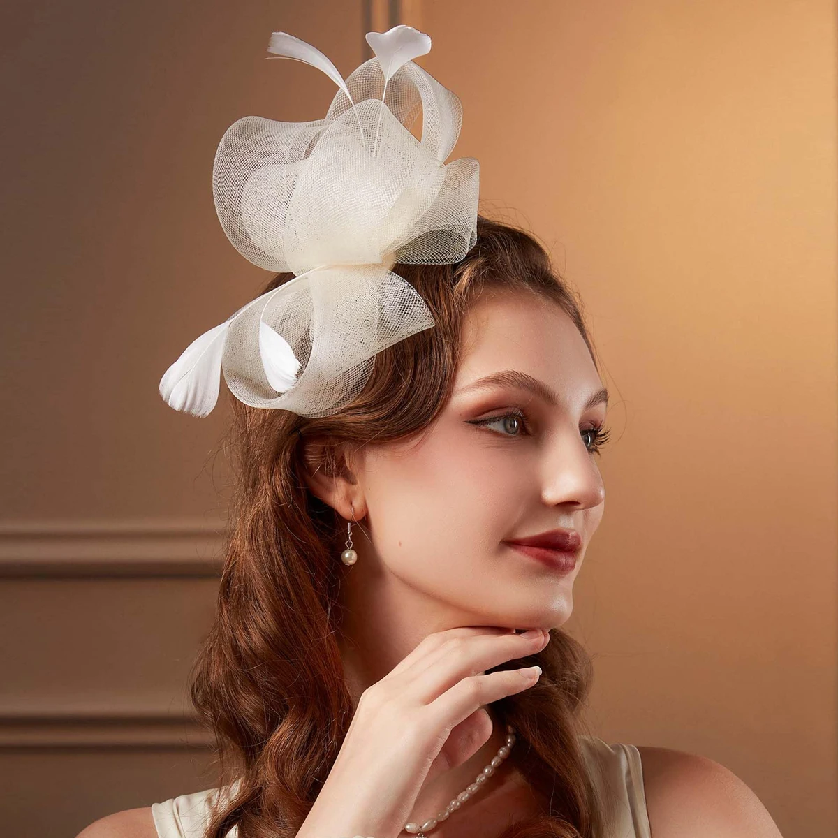 New Bridal Fascinator Bow Hat with Headband and Clips Jockey Feathered Top Hat Wedding Cocktail Tea Party Headpiece for Women