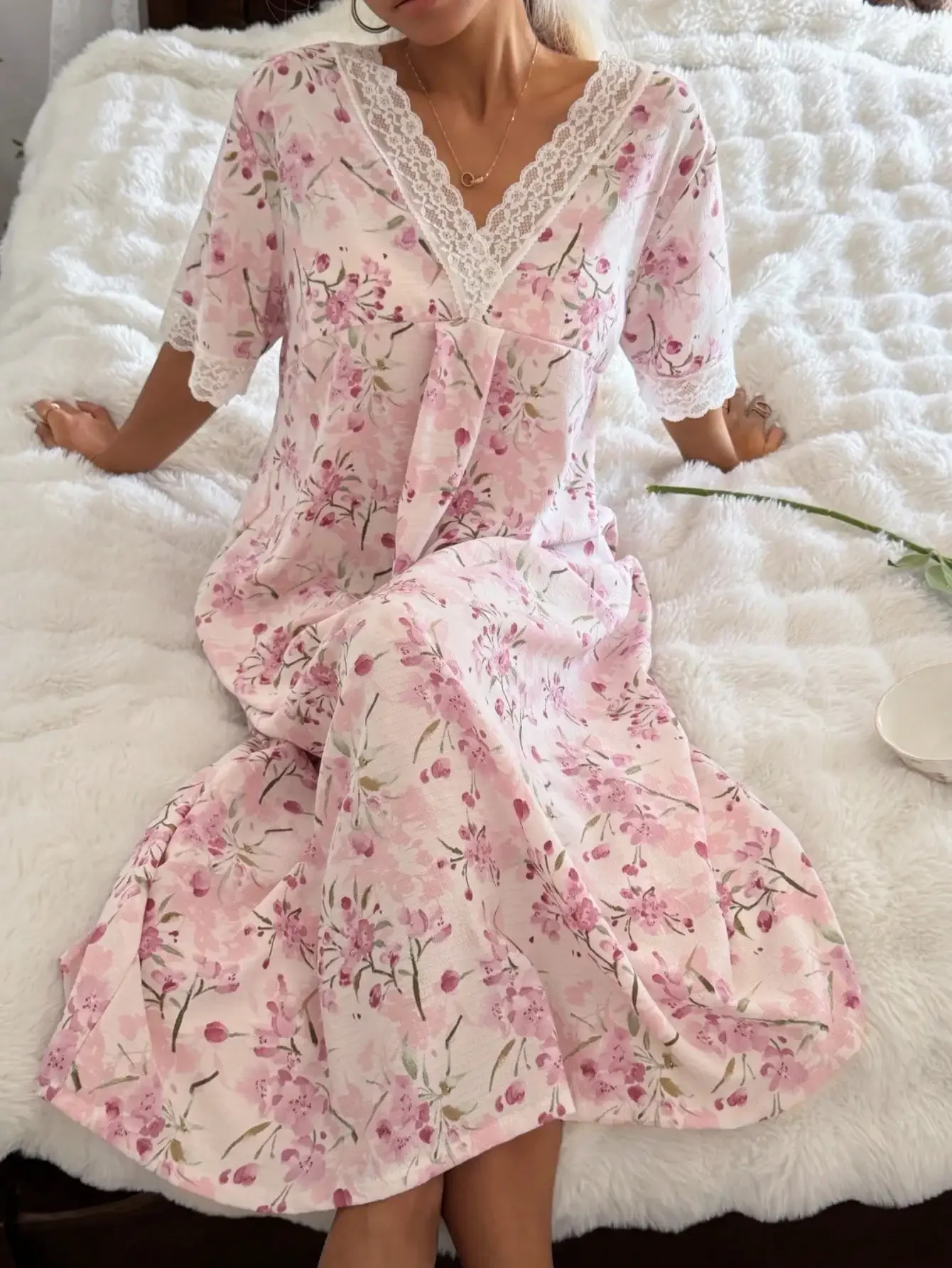 

Lace Patchwork V-Neck Short Sleeve Romantic Floral Print Women's Nightgown Floral Robe Women Pajama Dress Floral