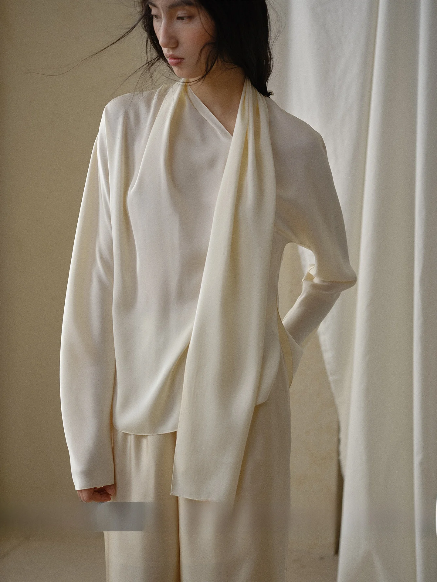 

Silk Long Sleeve Scarf Collar Elastic Shirt Commuse Memory Design True Silk Women's Top Shirt Straight Cut Style Pure Color