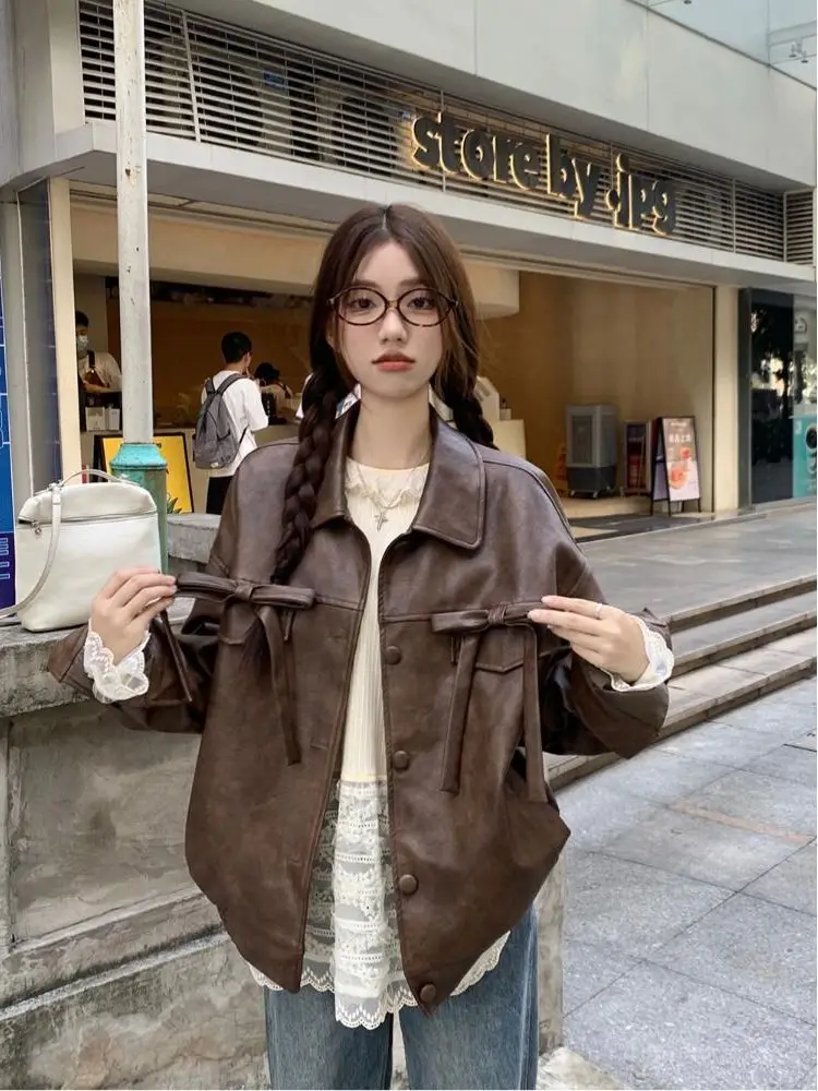 

Американская ретро-куртка из кожи для женщин, весна-осень, новая, стильная, универсальная, мотоциклетная одежда с узлами, дизайн Lo...