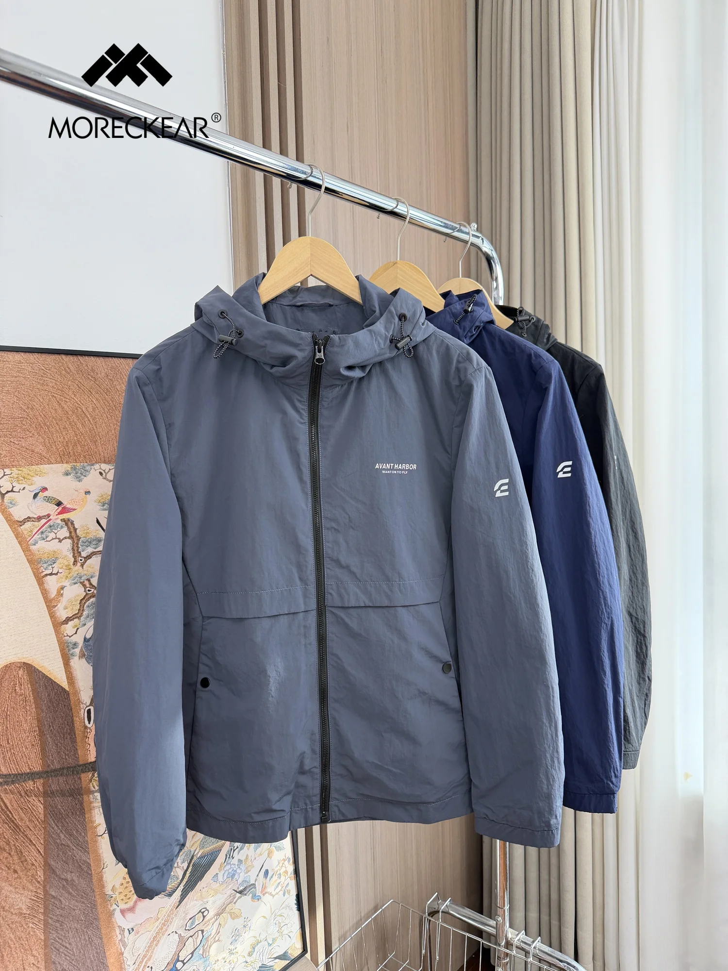 

Мужская повседневная куртка с капюшоном для весны, для поездок на работу и активного отдыха, ветрозащитная, приталенного кроя, с длинными рукавами, на молнии, модная, городская