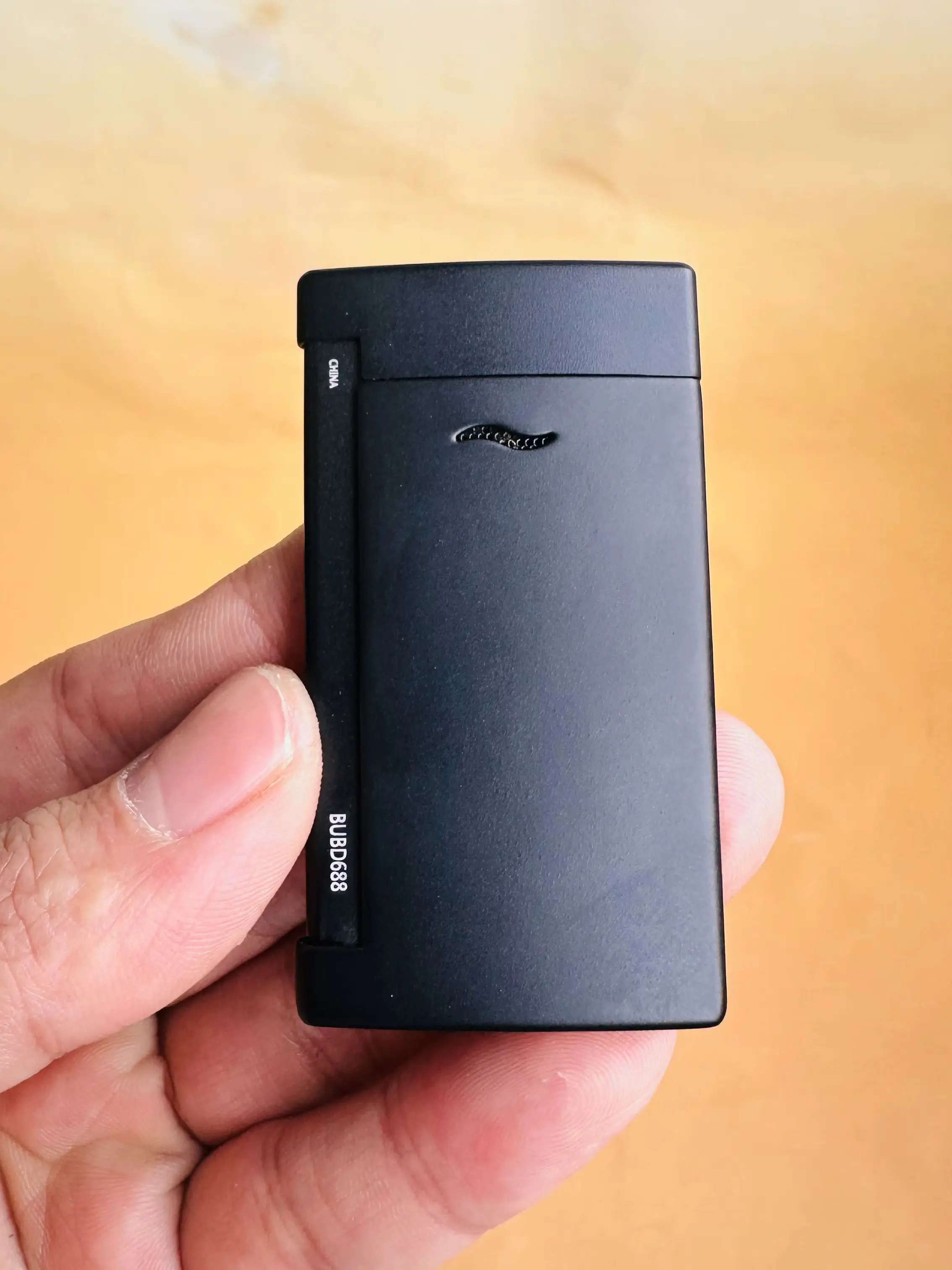 Dupont lighter Luxe merk-aanstekers op maat — Winddichte vlammen op maat — Alle stijlen inclusief geschenkverpakking Dupont logo - afbeelding 2