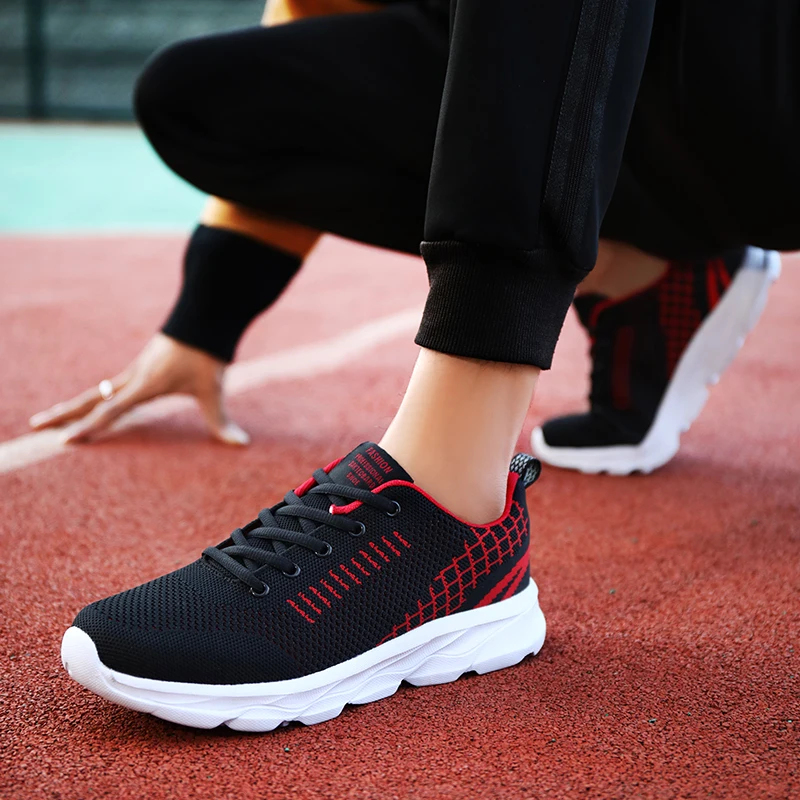 

Новая осенне-зимняя мужская повседневная спортивная обувь.