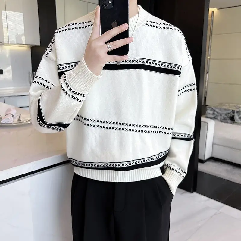 Koreanische Gestreifte Gestrickte Pullover Herbst Winter Neue Casual Kontrast Farben männer Kleidung Stilvolle Gespleißt Rundhals Pullover