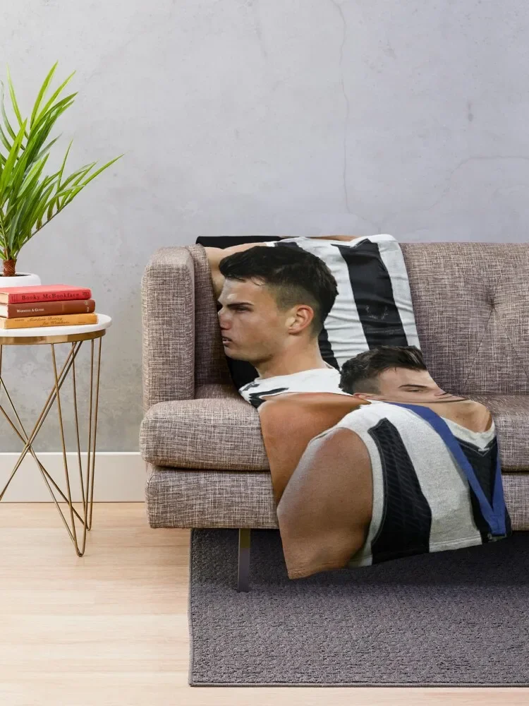 Nick Daicos Clutch Match Winning Goal against Carlton Throw Blanket Large Sofas Blankets