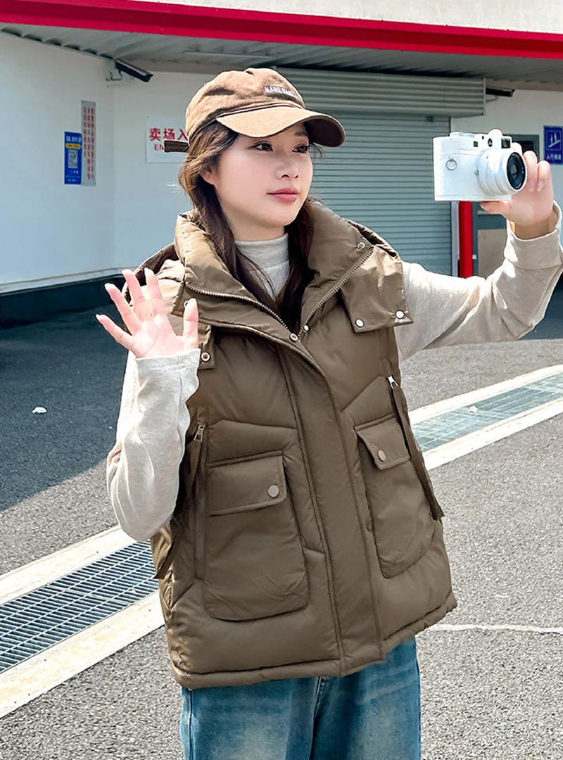2025 Big Pocket Loose Hooded Vest Women Winter Fashion Warm Short Sleeveless Parkas Solid Color Lightweight Puffer Waistcoats