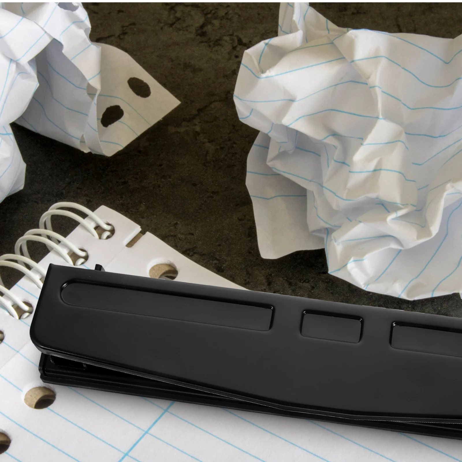 

Metal Three Hole Manual Paper Puncher Durable Office Loose Leaf Paper Hole Punch Supplies Random Color for Scrapbooking Manual