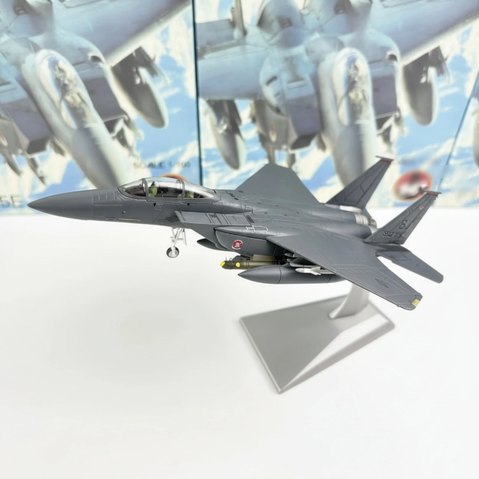Collectible Aircraft Model Fighter-bomber Scale Static Military Plane with Display Stand for Shelf Office Decor