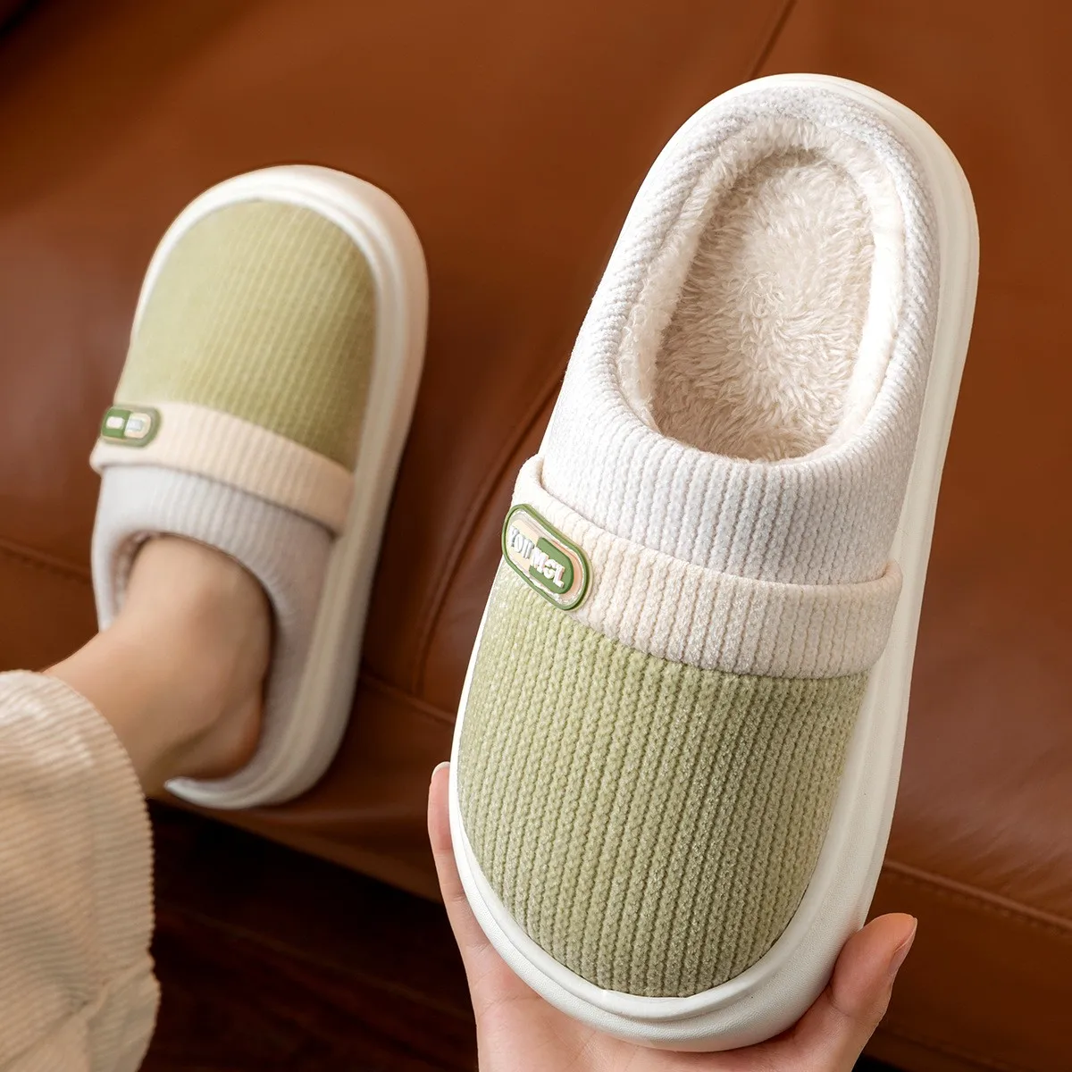 

Women Cotton Slippers Winter Shoes Home Anti-Slip Comfortable Flats Indoor Thick Sole Couples Soft Slides Warm Men Slipper