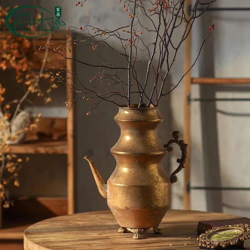 

Medieval Style Metal Desktop Vase Personalized Creative Kettle Shape Flower Ware Countertop Home Classical Decoration Ornament