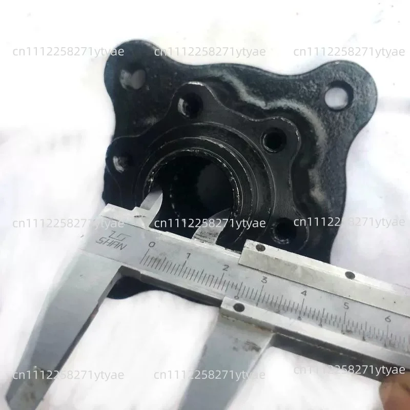 4WD Kart Accessories 4WD Front Steering Croissant Flange, Hub Seat