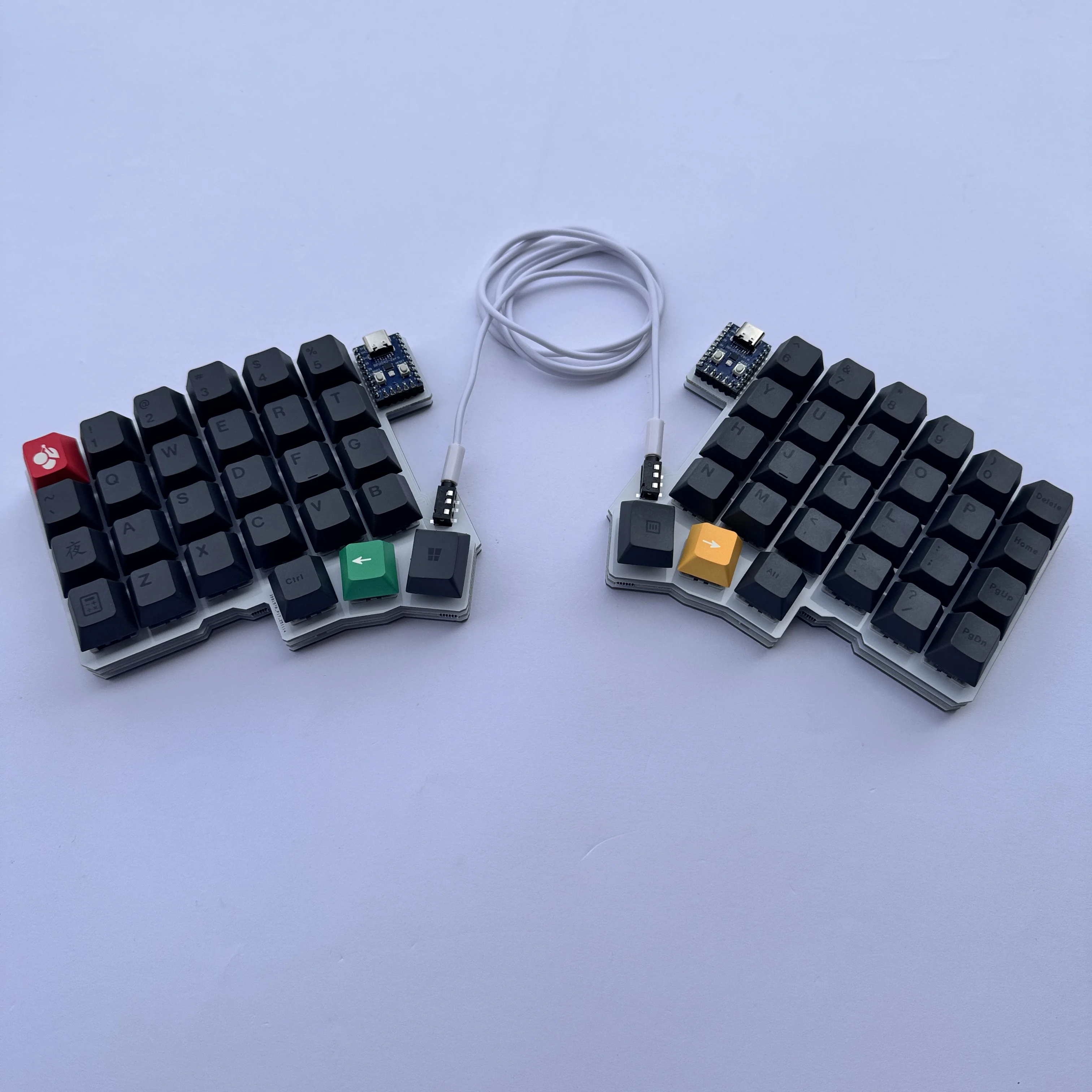 Silakka54 有線分割メカニカルキーボード カスタマイズ可能なシングル