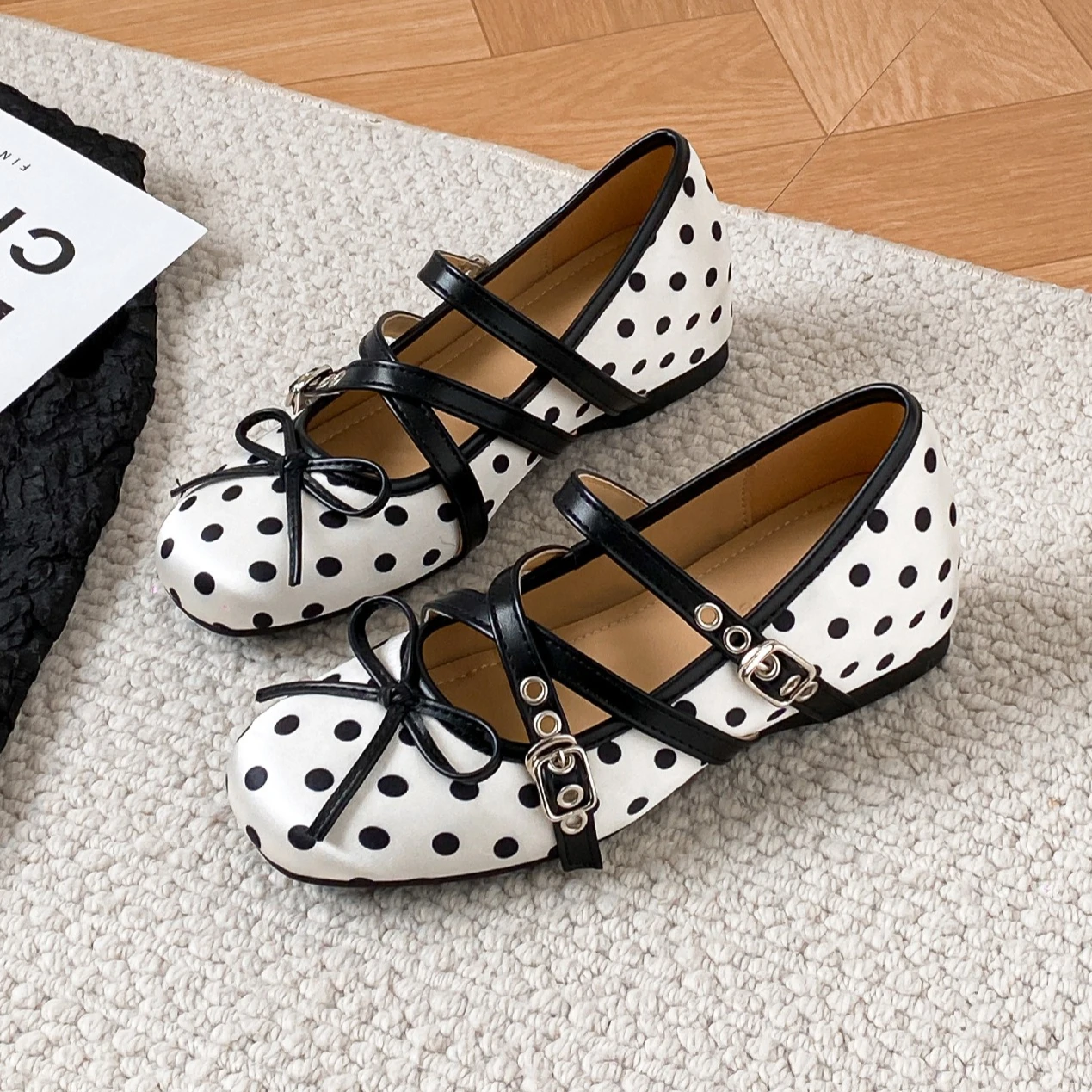 New Fashion Women Flat Shoes Girl Wave Point Boat Shoes Street Mary Jane Style Slip-on Loafers