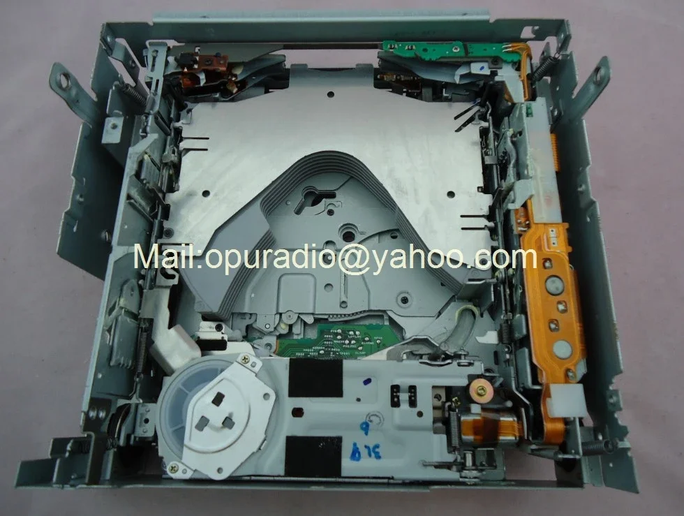 Pioneer 6 CD Changer per Auto: La Soluzione Definitiva per Chi Amava la Musica su Compact Disc?