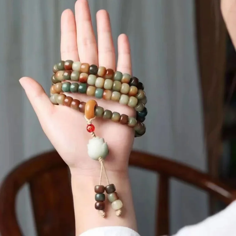 

Natural White Jade Bodhi Root 108 color Weathered Yellow Green Bracelet Bracelet Round Bead Barrel Color Bodhi Bracelet