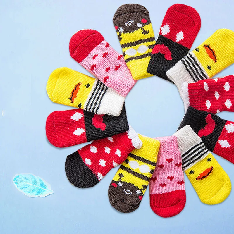 4pcs/set Dog Socks Cute Pattern Foot Covers Warm Anti Slip Shoes Puppy Paw Protector Christmas Gift for Puppy Cat Dogs view 3