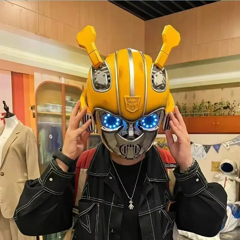 

В наличии Шлем Шмель 1:1, маска с голосовым управлением, экшн-фигурка, Bluetooth-основа, подсветка, коллекция глаз, коллекционные шлемы, игрушки, подарок