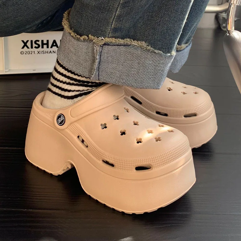 Zapatos con agujeros gruesos de 7CM para mujer, Sandalias de tacón alto grueso antideslizantes para interiores, zapatos con agujeros para playa y