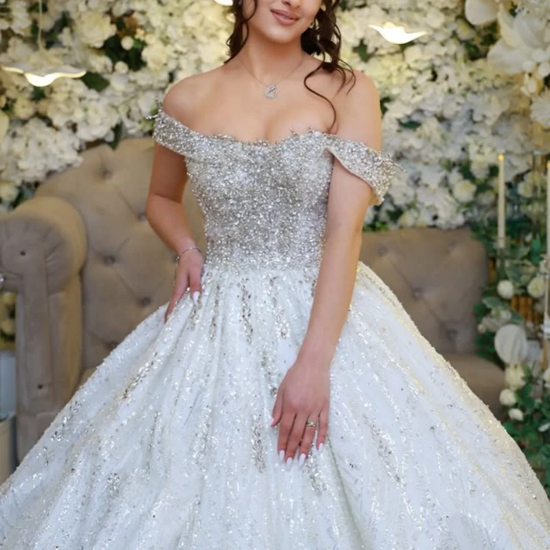 

Shiny White Quinceanera Dress Crystal Glitter Decal Pearl Beadwork Long tail Vestidos De 15 Quinceanera ﻿Customize