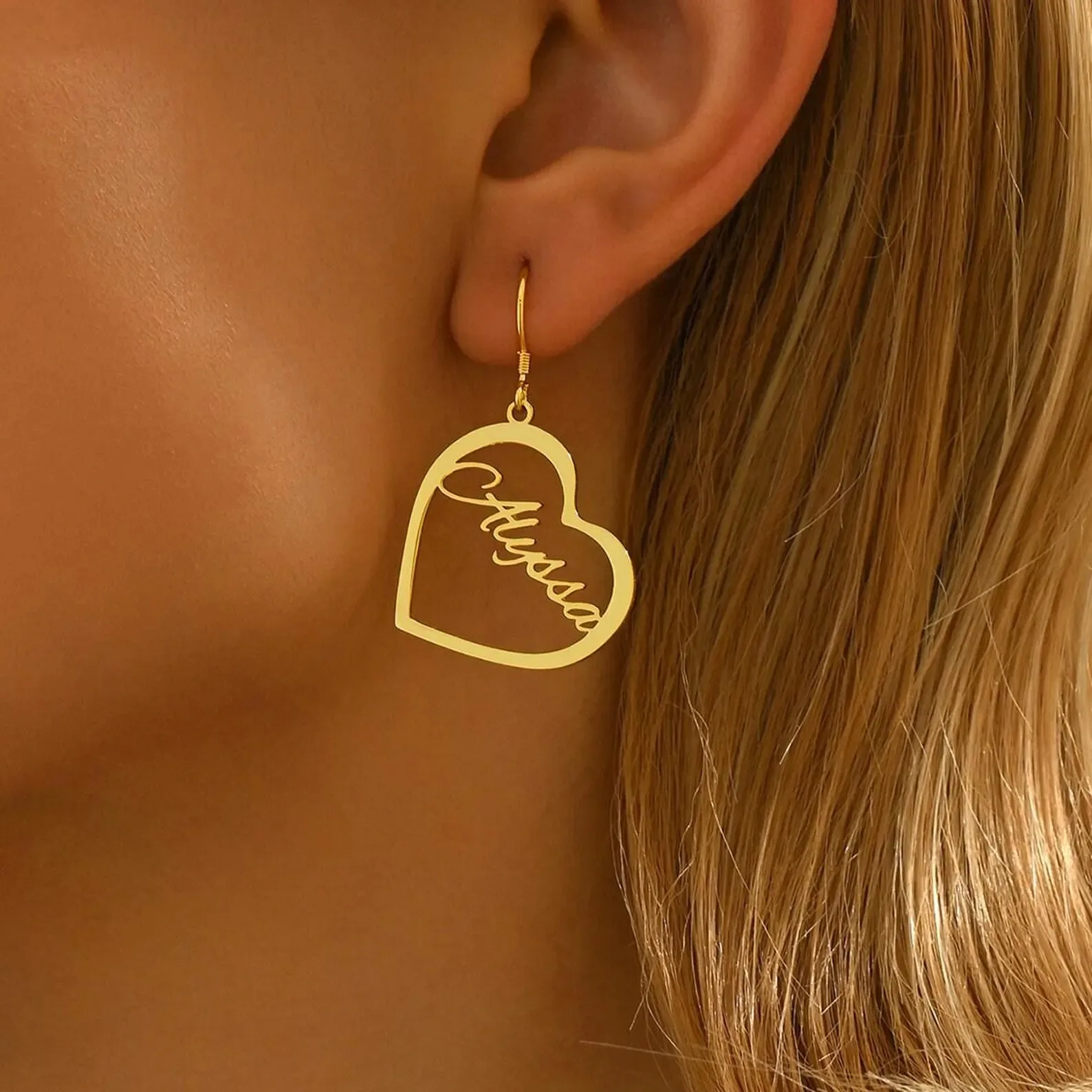 Orecchini pendenti con nome a cuore personalizzato per donna Orecchini pendenti a forma di cuore in acciaio inossidabile color oro Regalo di gioielli estetici per matrimonio