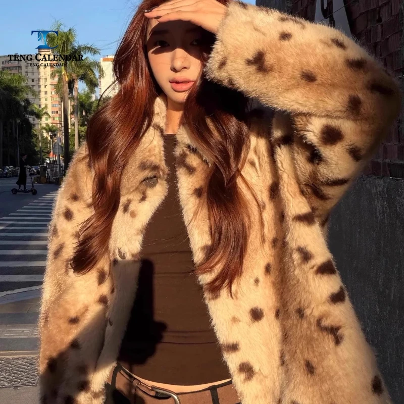 Piel de imitación, abrigo ecológico de felpa con solapa integrada de piel corta con estampado de leopardo estilo Retro viejo dinero, nuevo modelo 2025 para mujer