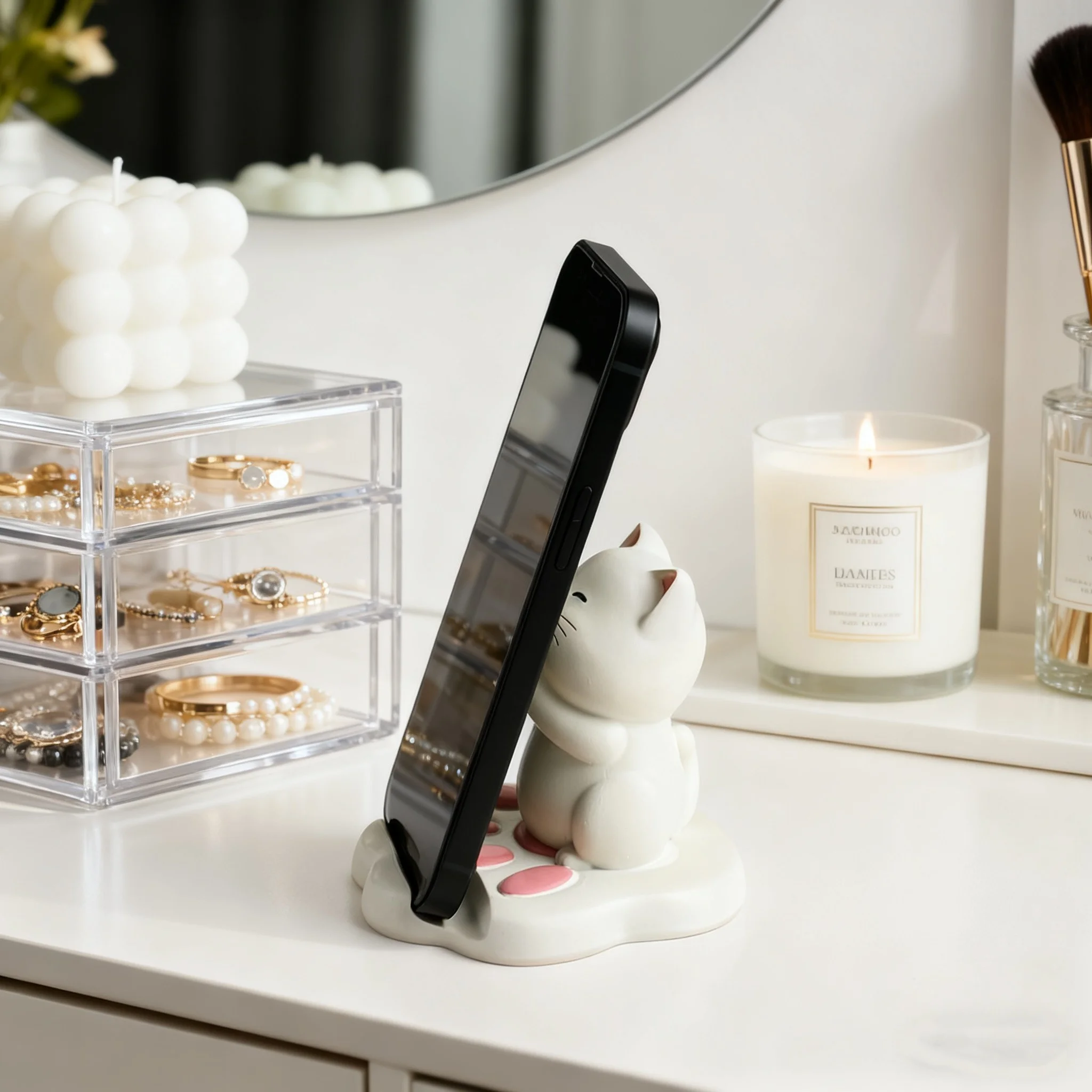Cat Phone Stand Decoration Resin Cat Sculpture Home Ornament for Desk Bedside Live Streaming Fill Light Holder Holiday Gift