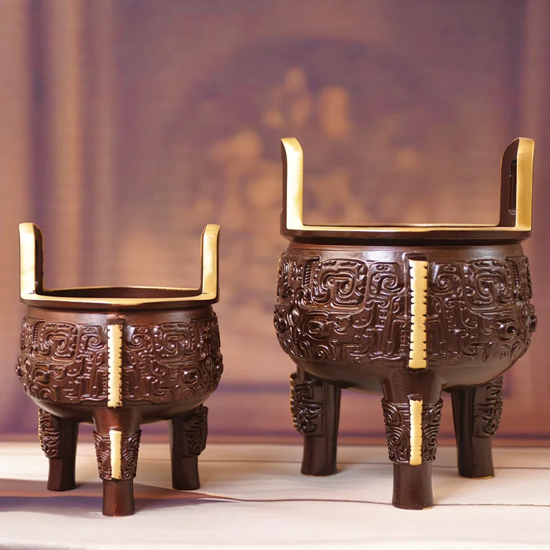 Cross-border, in-stock, exquisite round – a Chinese-style three-legged bronze tripod for office or entryway decora