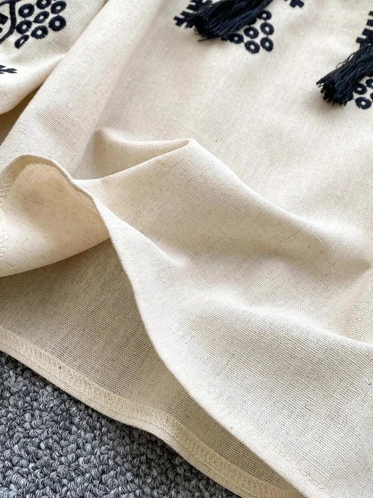 Damska haftowana bluzka jesienna codzienna uniwersalna wiązana na szyi z dekoltem typu O rękawy typu latarnia retro heavy industry Top Damskie swetry BL247