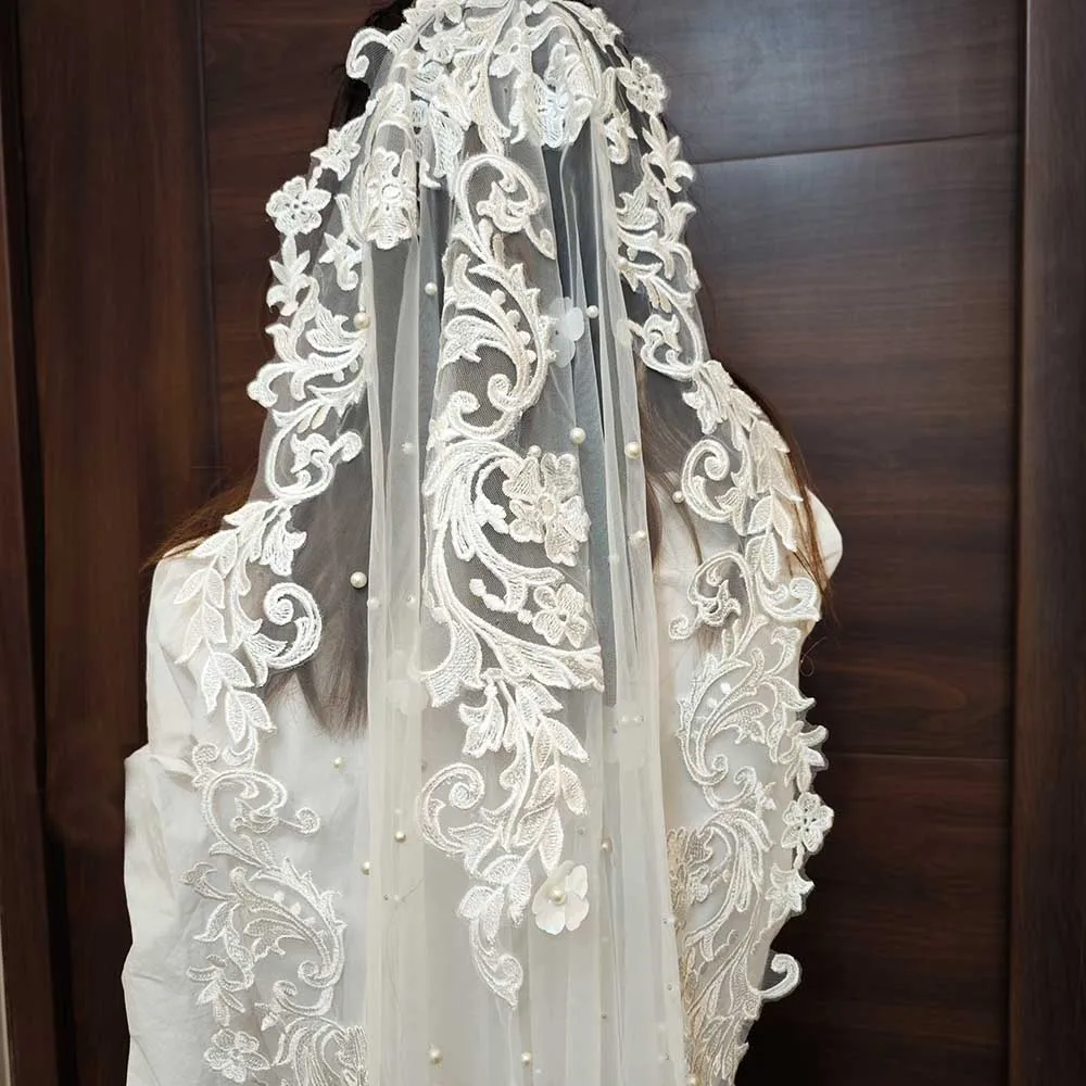 Pearls Wedding Veil with 3D Flower Lace Appliques on Head Bridal Veil with Mantilla Comb Ivory Veil For Bride