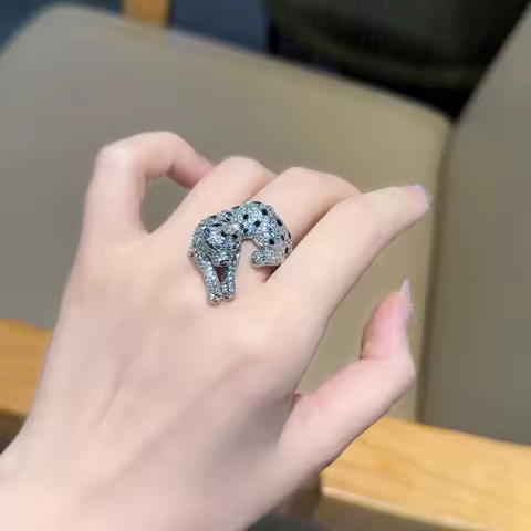 Retro domineering full diamond three-dimensional leopard rings for women fashion hip-hop exquisite ring banquet silver jewelry