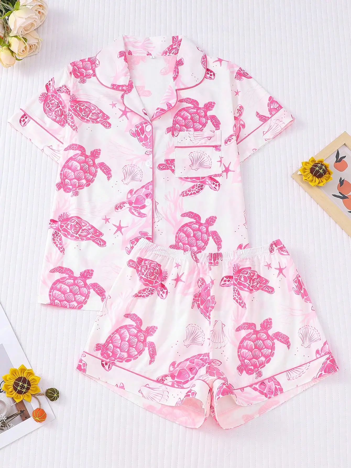 

2-Piece Women's Pink Sea Turtle Print Pajama Set with Collar Top & Elastic Waist Shorts